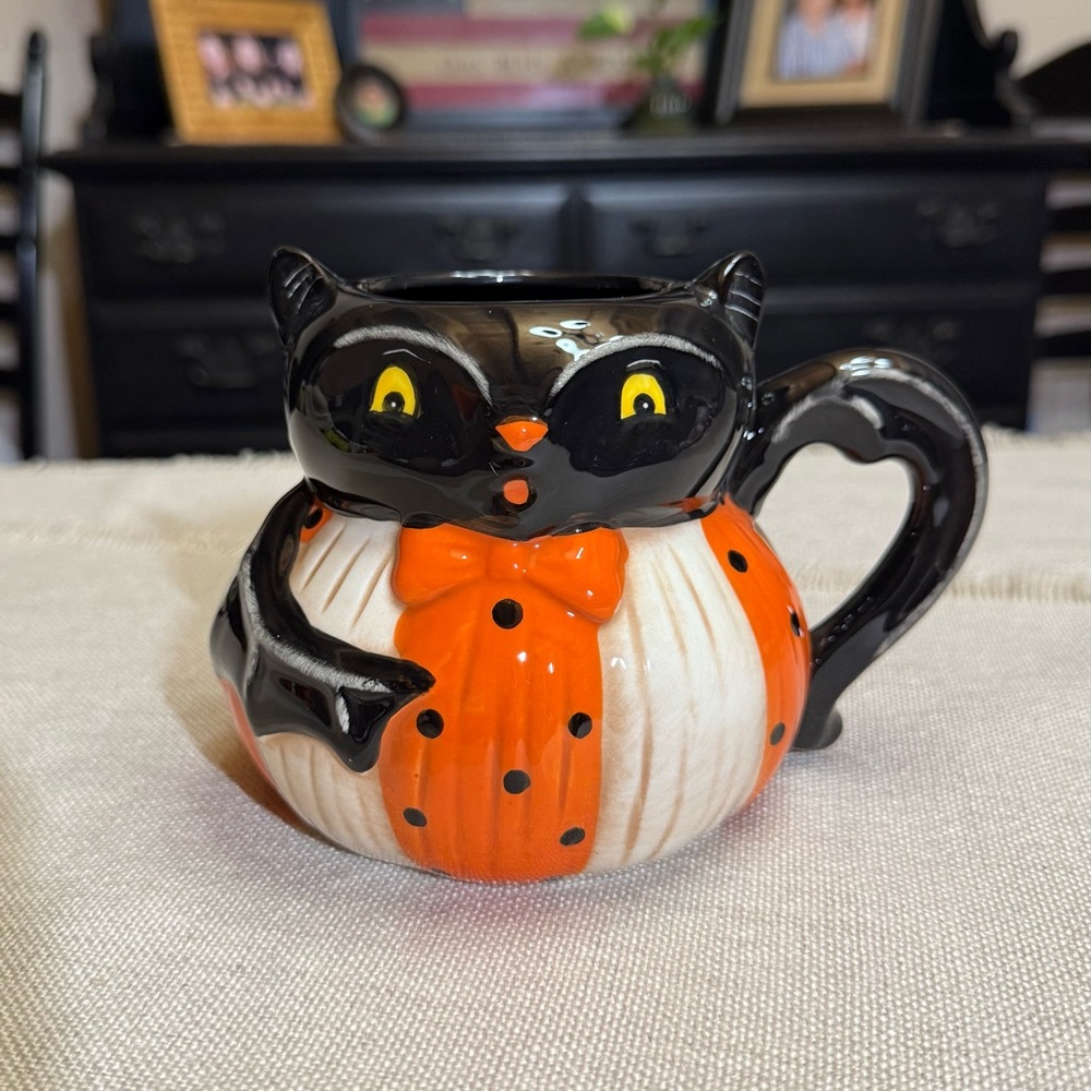 JOHANNA PARKER BAT Halloween Mug